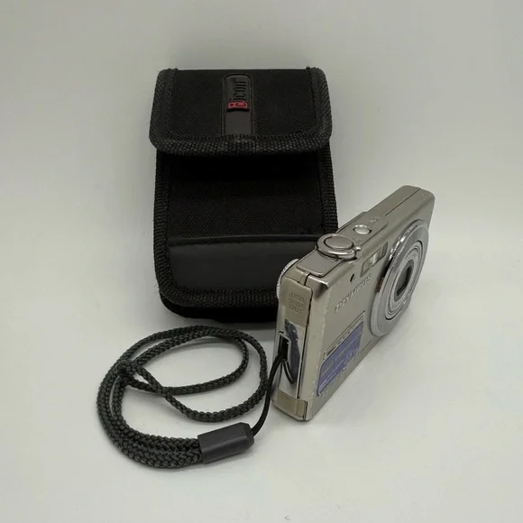 Olympus FE-230 Silver Digital Camera